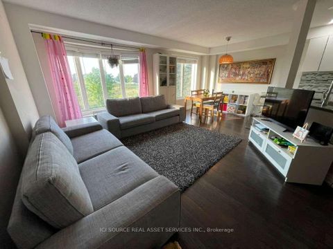Photo 5 at 63C View Green Crescent, Clairville, Toronto
