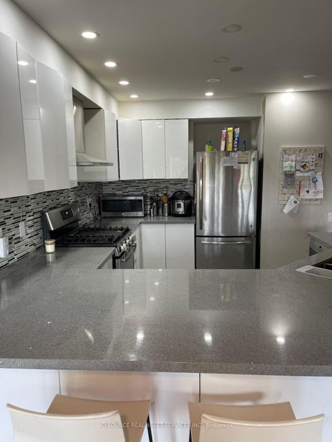 Photo 8 at 63C View Green Crescent, Clairville, Toronto