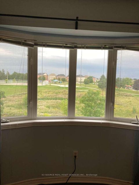 Photo 13 at 63C View Green Crescent, Clairville, Toronto