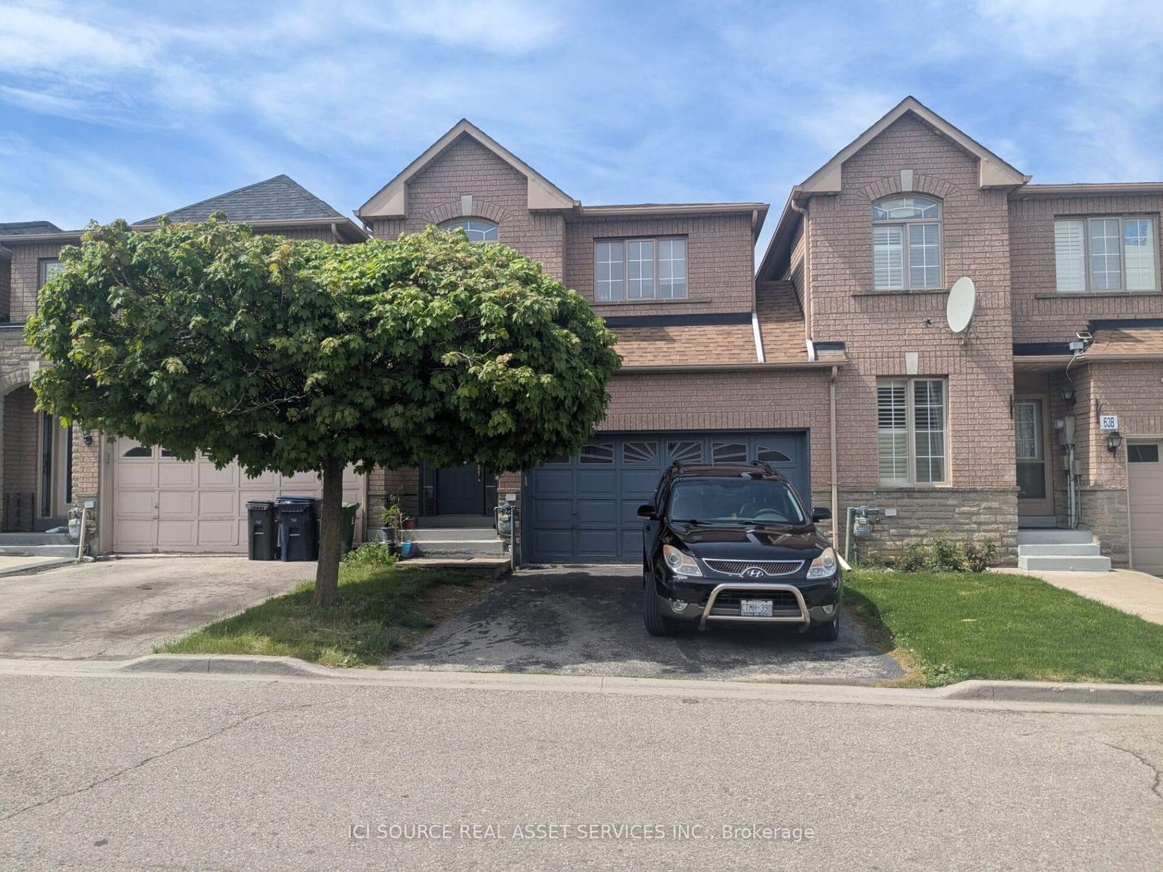 63C View Green Crescent, Clairville, Toronto photo 1