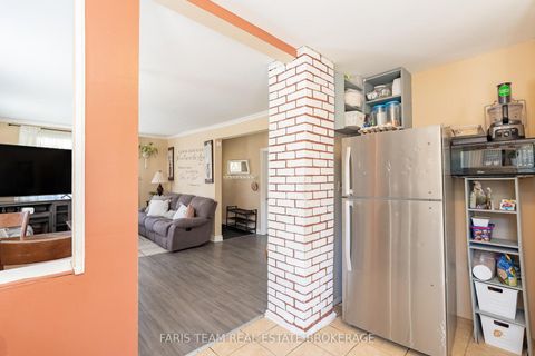 Photo 5 at 2083 Lilac Drive, Alcona, Innisfil