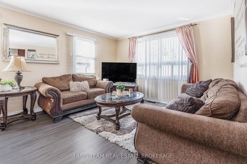 Photo 8 at 2083 Lilac Drive, Alcona, Innisfil