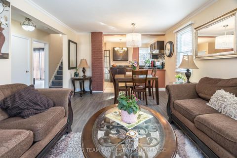 Photo 9 at 2083 Lilac Drive, Alcona, Innisfil