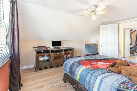 Photo 14 at 2083 Lilac Drive, Alcona, Innisfil