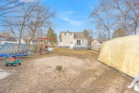 Photo 23 at 2083 Lilac Drive, Alcona, Innisfil