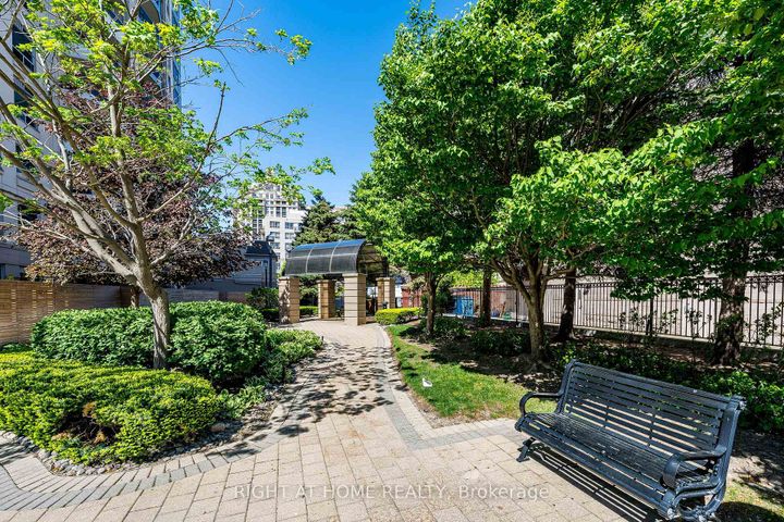 Photo 2 at 512 - 2 Rean Drive, Bayview Village, Toronto