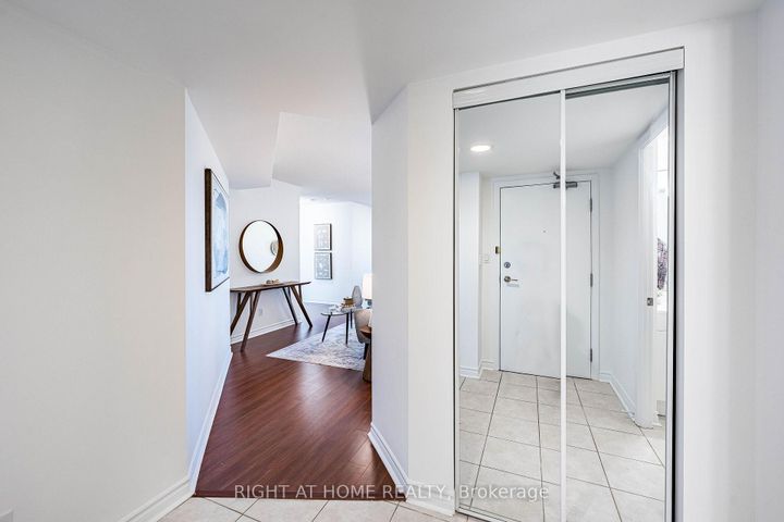 Photo 7 at 512 - 2 Rean Drive, Bayview Village, Toronto