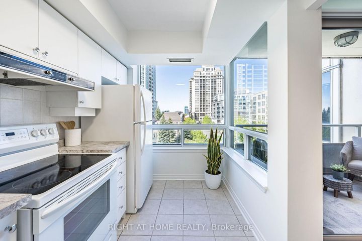 Photo 23 at 512 - 2 Rean Drive, Bayview Village, Toronto