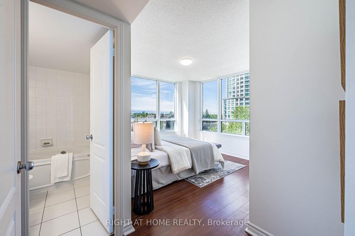 Photo 27 at 512 - 2 Rean Drive, Bayview Village, Toronto