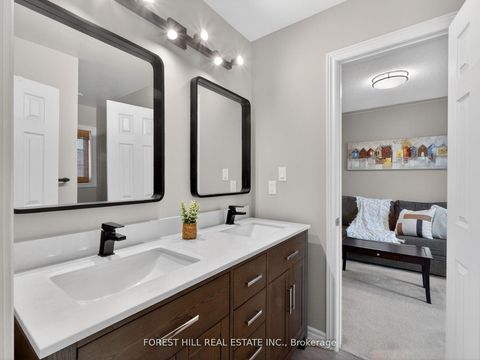 Photo 32 at 92 Seabreeze Avenue, Patterson, Vaughan