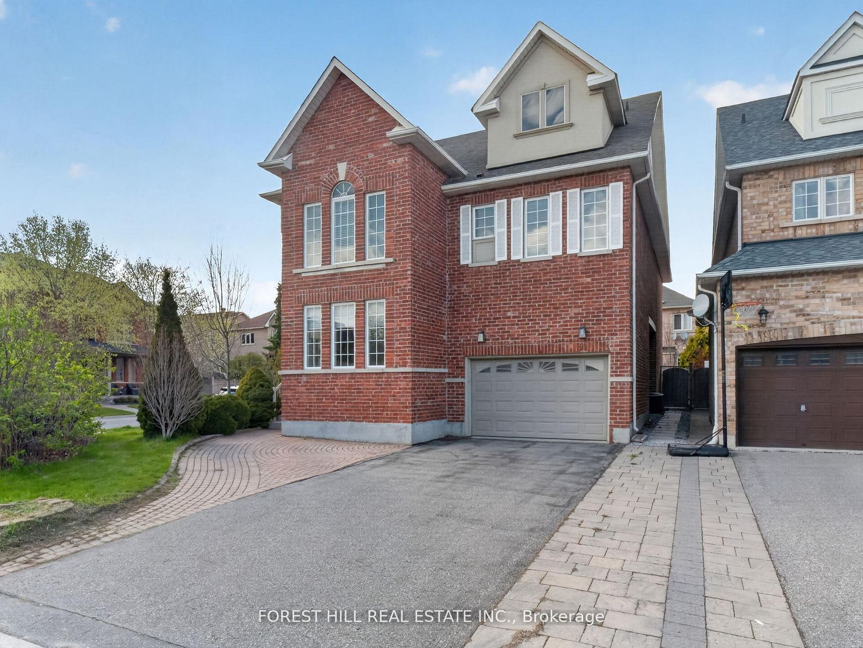 92 Seabreeze Avenue, Patterson, Vaughan photo number 2