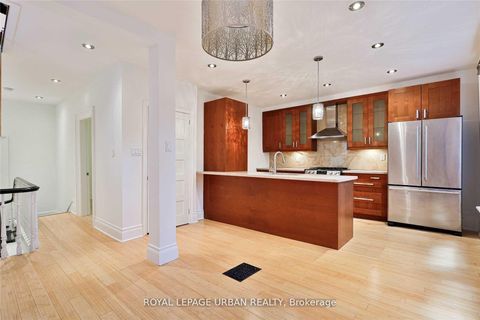Photo 11 at 323 Ontario Street, Moss Park, Toronto