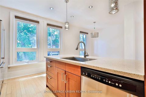 Photo 16 at 323 Ontario Street, Moss Park, Toronto
