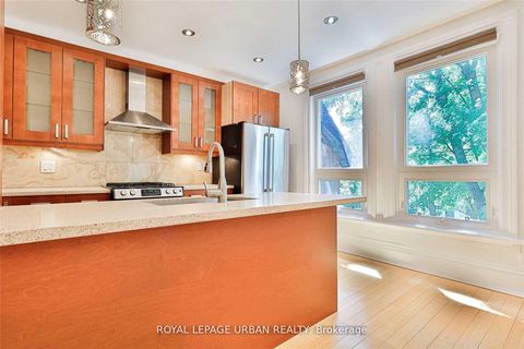 Photo 17 at 323 Ontario Street, Moss Park, Toronto