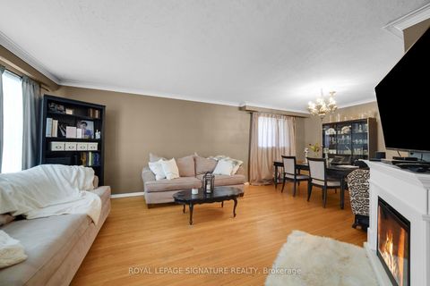 Photo 6 at 22 Hamptonbrook Drive, Richview, Toronto