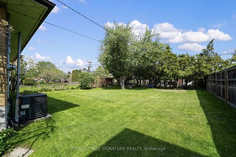 Photo 28 at 22 Hamptonbrook Drive, Richview, Toronto