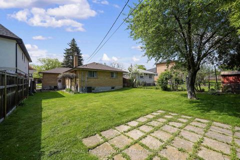 Photo 29 at 22 Hamptonbrook Drive, Richview, Toronto