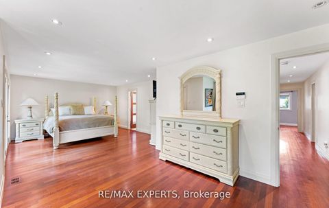 Photo 16 at 120 Riverside Drive, East Woodbridge, Vaughan
