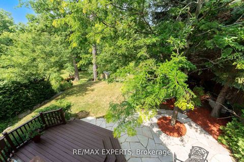 Photo 22 at 120 Riverside Drive, East Woodbridge, Vaughan