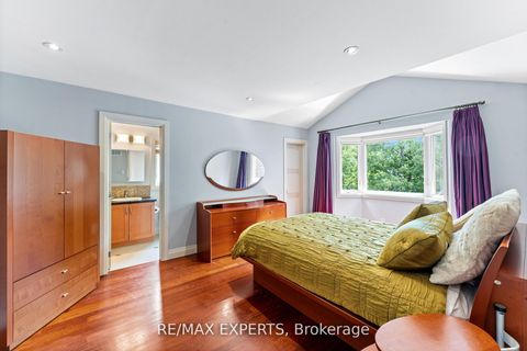 Photo 30 at 120 Riverside Drive, East Woodbridge, Vaughan