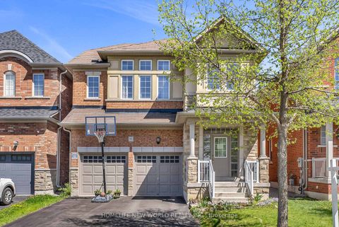 Photo 0 at 92 Estrella Crescent S, Jefferson, Richmond Hill