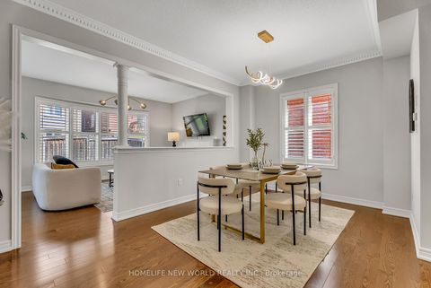 Photo 7 at 92 Estrella Crescent S, Jefferson, Richmond Hill