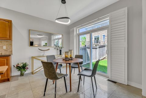Photo 15 at 92 Estrella Crescent S, Jefferson, Richmond Hill