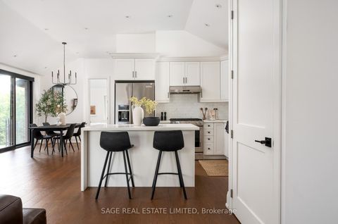 Photo 2 at 7 Rathgar Avenue, Etobicoke West Mall, Toronto