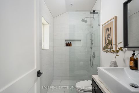 Photo 23 at 7 Rathgar Avenue, Etobicoke West Mall, Toronto