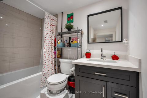 Photo 27 at 7 Rathgar Avenue, Etobicoke West Mall, Toronto
