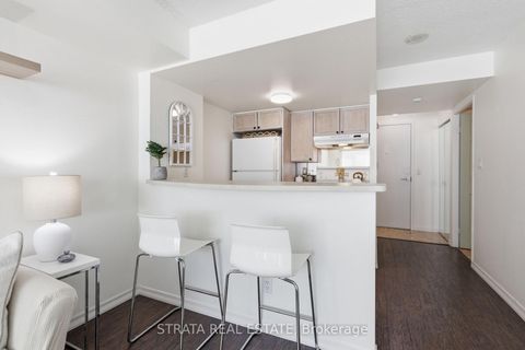 Photo 2 at 440 - 109 Front Street E, Waterfront Communities C8, Toronto
