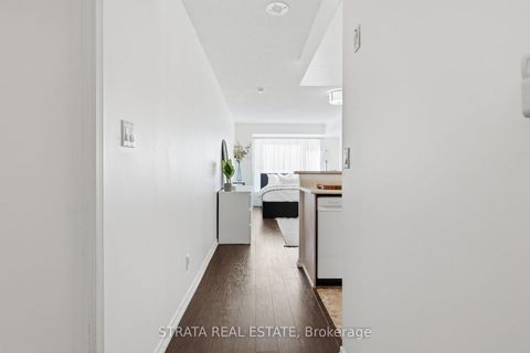 Photo 6 at 440 - 109 Front Street E, Waterfront Communities C8, Toronto