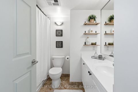 Photo 8 at 440 - 109 Front Street E, Waterfront Communities C8, Toronto