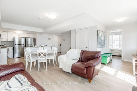 Photo 4 at 16 - 242 Penetanguishene Road, Georgian Drive, Barrie