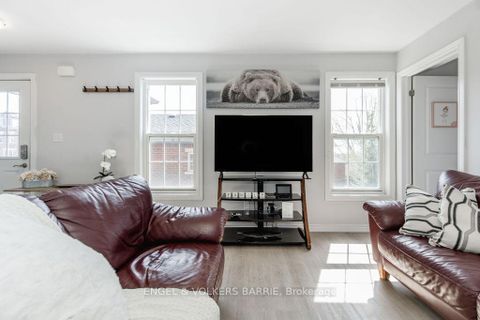 Photo 6 at 16 - 242 Penetanguishene Road, Georgian Drive, Barrie