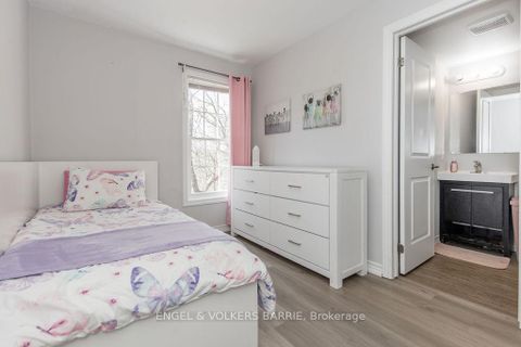 Photo 12 at 16 - 242 Penetanguishene Road, Georgian Drive, Barrie