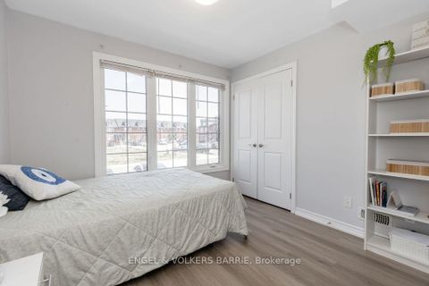 Photo 19 at 16 - 242 Penetanguishene Road, Georgian Drive, Barrie