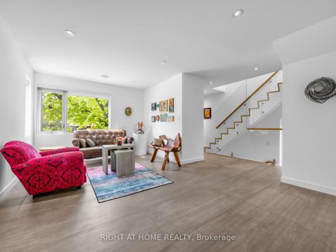 Photo 2 at 76 Ferris Road, Parkview, Toronto