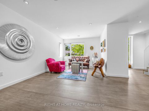 Photo 3 at 76 Ferris Road, Parkview, Toronto