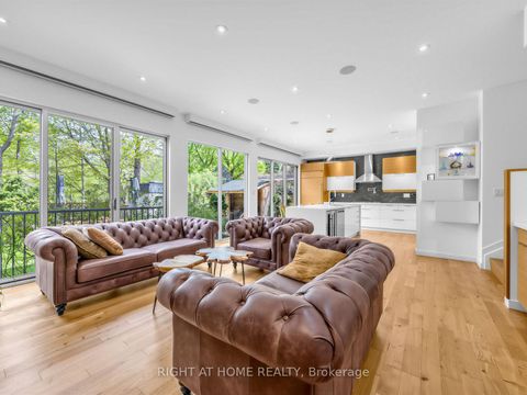 Photo 8 at 76 Ferris Road, Parkview, Toronto
