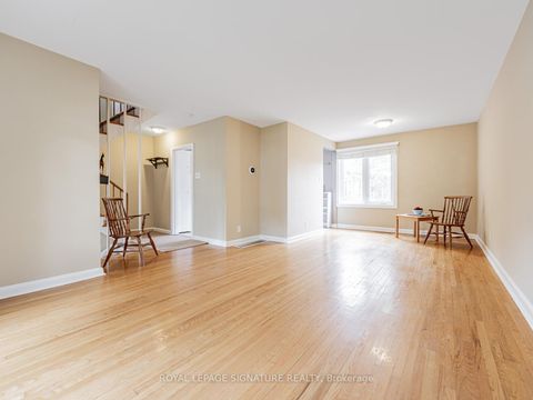 Photo 4 at 4 Burdock Lane, Don Mills, Toronto