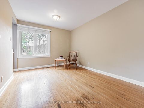 Photo 6 at 4 Burdock Lane, Don Mills, Toronto
