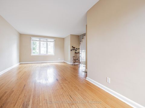 Photo 9 at 4 Burdock Lane, Don Mills, Toronto