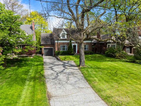 Photo 2 at 28 Holloway Road, City Centre West, Toronto