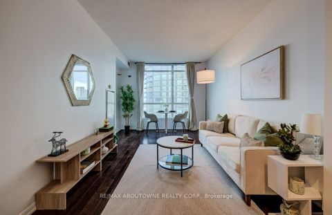 Photo 2 at 3008 - 215 Fort York Boulevard, Niagara, Toronto