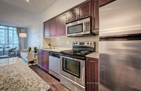 Photo 4 at 3008 - 215 Fort York Boulevard, Niagara, Toronto