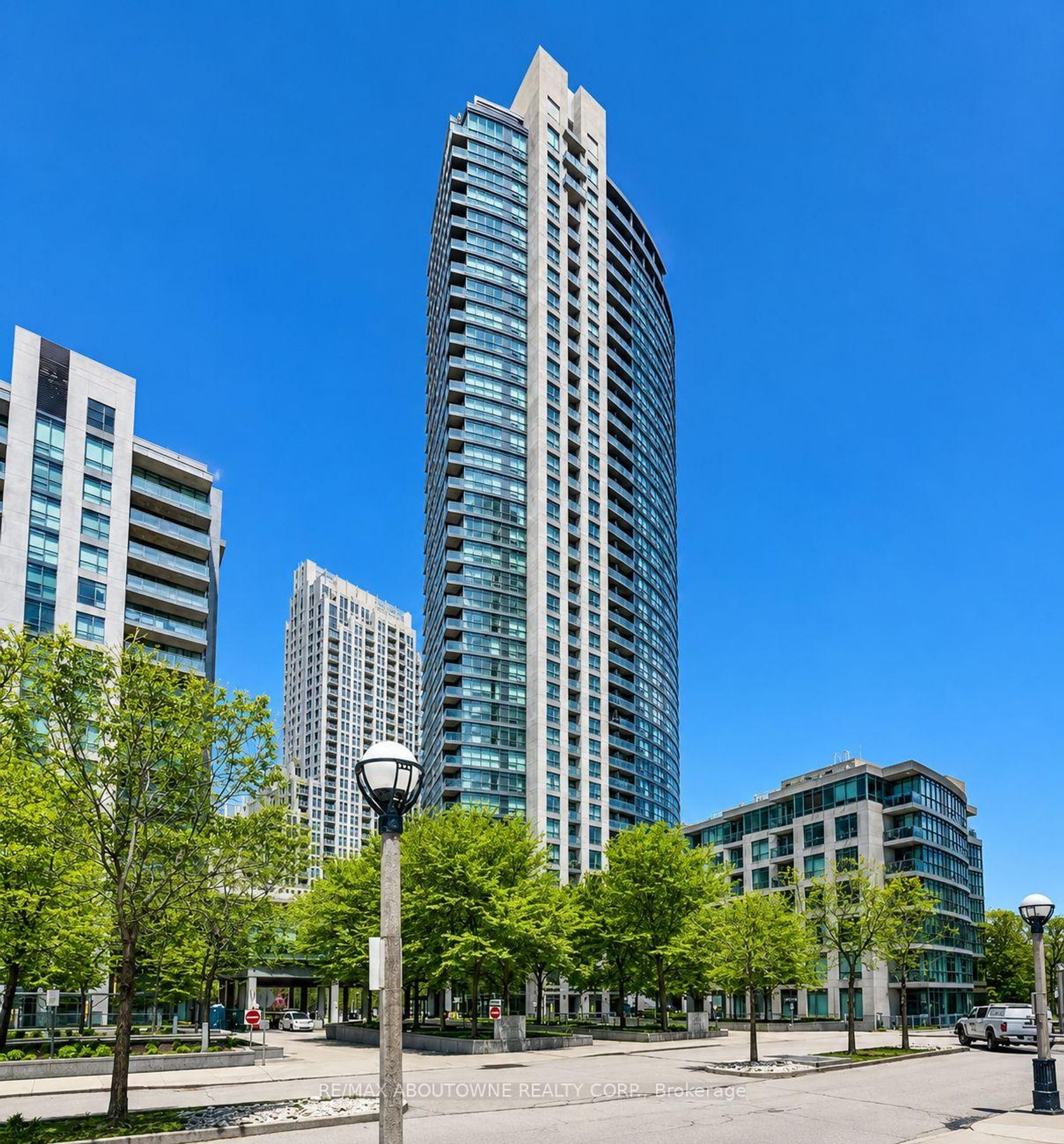 3008 - 215 Fort York Boulevard, Niagara, Toronto photo number 2