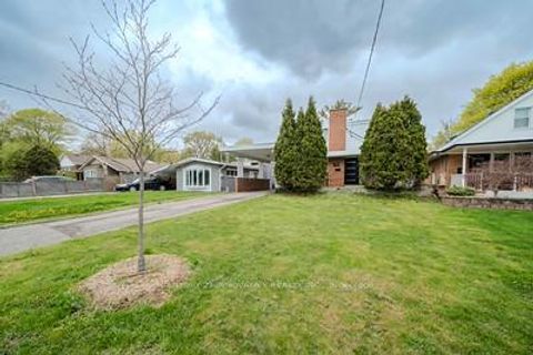 Photo 4 at 38 Deerfield Road, Bendale, Toronto