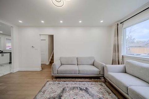 Photo 10 at 38 Deerfield Road, Bendale, Toronto