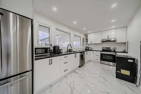 Photo 13 at 38 Deerfield Road, Bendale, Toronto